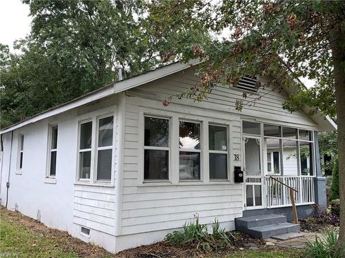 18 Dekalb Ave, Portsmouth, VA, 23702-1208 | Card Image