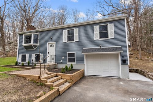 70 Dayton Rd, Redding, CT, 06896-2905 | Card Image