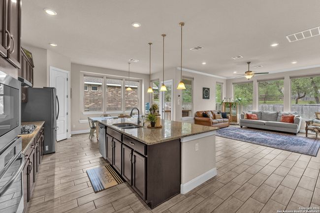 11926 Tower Crk, House other with 5 bedrooms, 4 bathrooms and null parking in San Antonio TX | Image 6