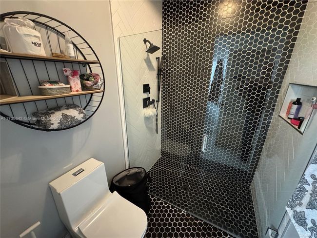 4000 Ne 23 Rd Ave, House other with 3 bedrooms, 4 bathrooms and null parking in Lighthouse Point FL | Image 11