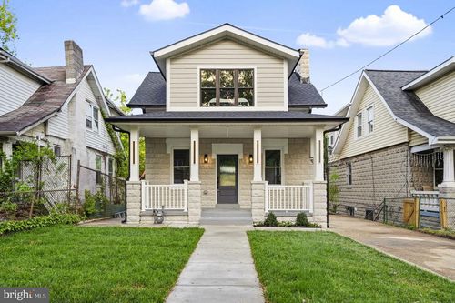 2715 17th St Ne, WASHINGTON, DC, 20018-2025 | Card Image