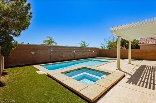 6704 Arctic Breeze St, North Las Vegas, NV, 89084-2621 | Card Image