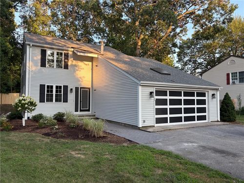 7 Simmons Rd, Barrington, RI, 02806-2507 | Card Image