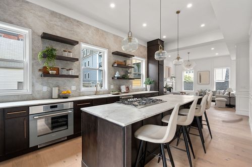 ph-9 Russell St, Boston, MA, 02129-2422 | Card Image