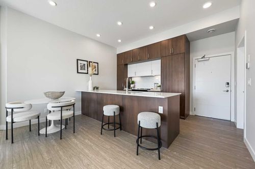 422-255 Les Jardins Pk Se, Calgary, AB, T2C5W9 | Card Image