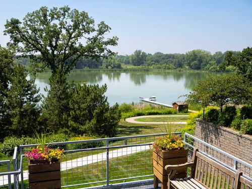 112-1900 Rush Lake Trl, New Brighton, MN, 55112-1516 | Card Image