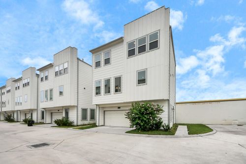 1743 Cove Crescent Ct, Houston, TX, 77055-1382 | Card Image