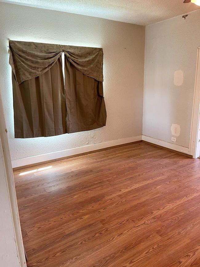 501 E 15 Th St, House other with 2 bedrooms, 1 bathrooms and 2 parking in Big Spring TX | Image 14