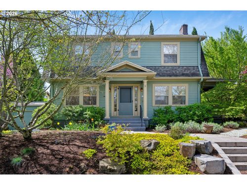 3434 Ne Peerless Pl, Portland, OR, 97232-2556 | Card Image