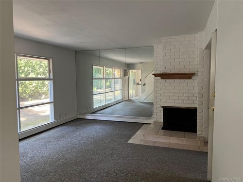 49 Radcliff Ave, Port Washington, NY, 11050-1803 | Card Image