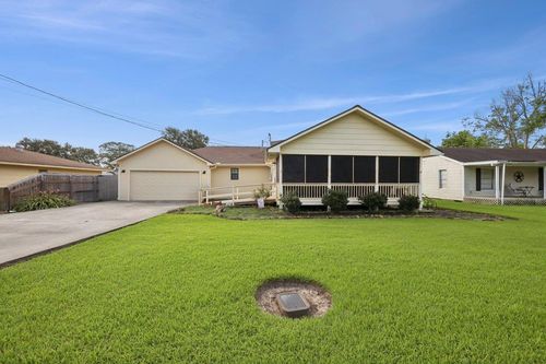 5724 Baird St, Groves, TX, 77619-3804 | Card Image