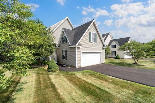 19 Footbridge Ln, Dover, NH, 03820-5492 | Card Image