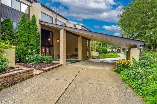 106-1012 Bunker Dr, Fairlawn, OH, 44333-3067 | Card Image