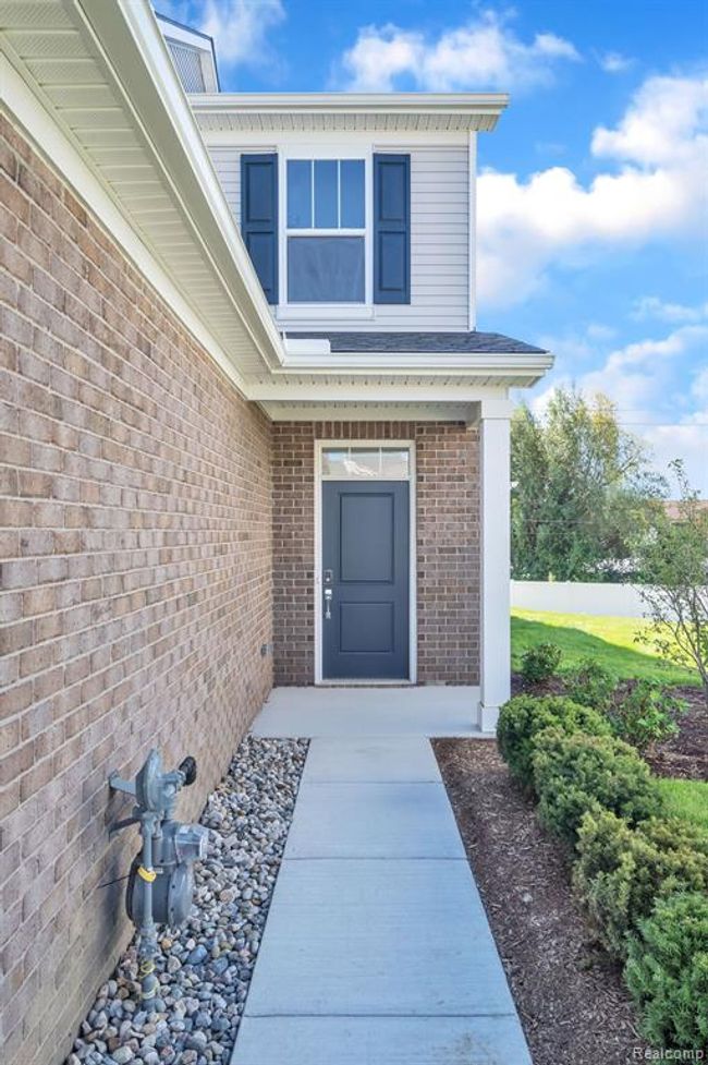 8860 Pioneer Street, Condo with 2 bedrooms, 2 bathrooms and null parking in Washington Twp MI | Image 6