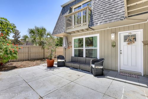 977 Harrison St, Titusville, FL, 32780-4968 | Card Image
