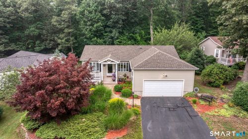 3 Indian Hill Rd, Uncasville, CT, 06382-2068 | Card Image