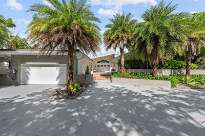 194 Golden Beach Dr, House other with 7 bedrooms, 5 bathrooms and null parking in Golden Beach FL | Image 2