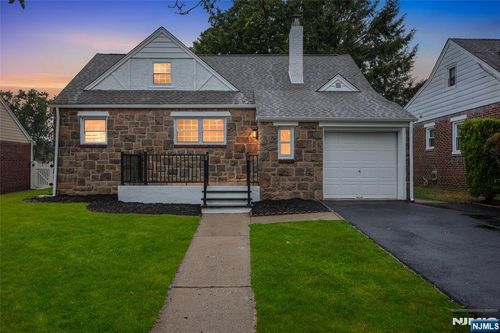 179 Huguenot Dr, New Milford, NJ, 07646-3210 | Card Image