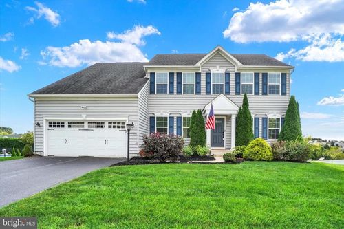 12 Bee Tree Cir, New Freedom, PA, 17349-6401 | Card Image