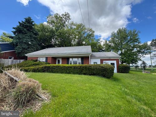 2572 Creek Hill Road, LANCASTER, PA, 17601 | Card Image