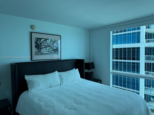 1102-6801 Collins Ave, Miami Beach, FL, 33141-3243 | Card Image