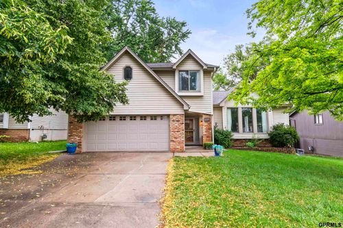 3728 Schuemann Dr, Bellevue, NE, 68123-2219 | Card Image