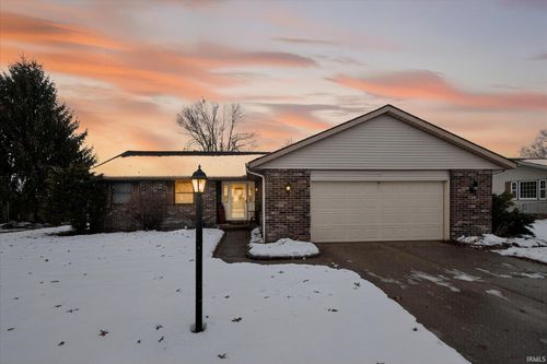 11665 Strohm Dr S, Mishawaka, IN, 46545-7954 | Card Image