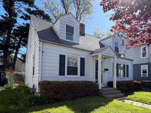 37 Elmdale St, West Springfield, MA, 01089-2705 | Card Image