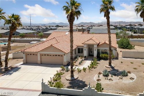 9490 Mohawk St, Las Vegas, NV, 89139-7417 | Card Image