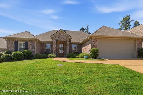 218 Cowan Creek Dr, Brandon, MS, 39047-6691 | Card Image