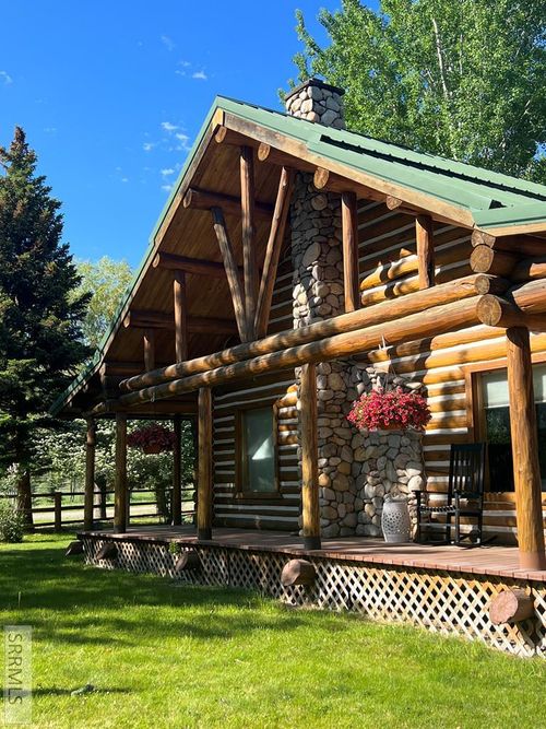 140 Redwood Rd, Salmon, ID, 83467-5206 | Card Image