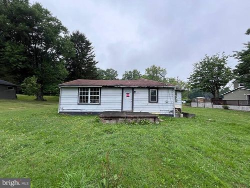 132 Thomas Rd, NEW CASTLE, PA, 16101-6181 | Card Image