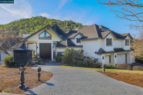4 Julianna Ct, Moraga, CA, 94556-2832 | Card Image