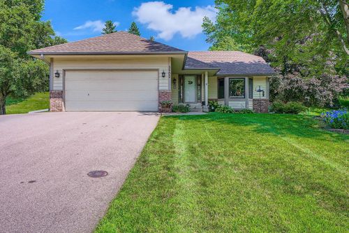 3902 Canter Glen Dr, Eagan, MN, 55123-1672 | Card Image