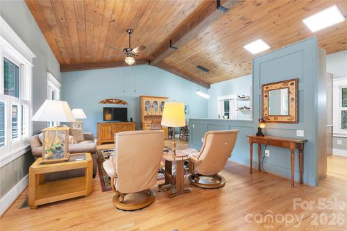 2 Duya Ct, Brevard, NC, 28712-9489 | Card Image