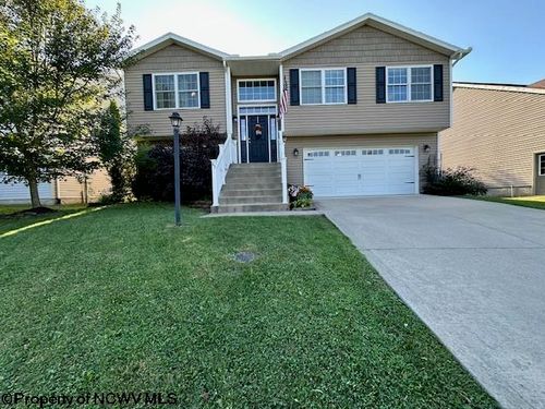 45 Ashbury Ln, Fairmont, WV, 26554-3473 | Card Image