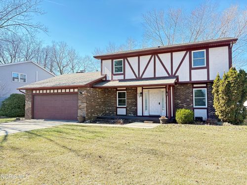 809 Wintergarden Rd, Bowling Green, OH, 43402-1448 | Card Image
