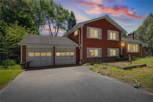 90 Hotchkiss Circle, Penfield, NY, 14526 | Card Image