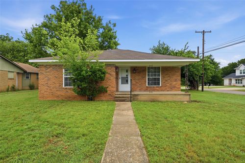 1703 W Elm St, Denison, TX, 75020-1730 | Card Image