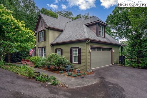 170 Wonderland Woods Dr, Blowing Rock, NC, 28605-9966 | Card Image