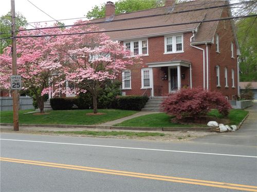 115 Roger Williams Ave, Rumford, RI, 02916-3421 | Card Image