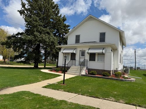101 Pacific St, MONROE CENTER, IL, 61052-9801 | Card Image