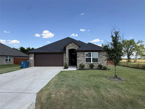 323 Cherry Point Dr, Palmer, TX, 75152-1249 | Card Image