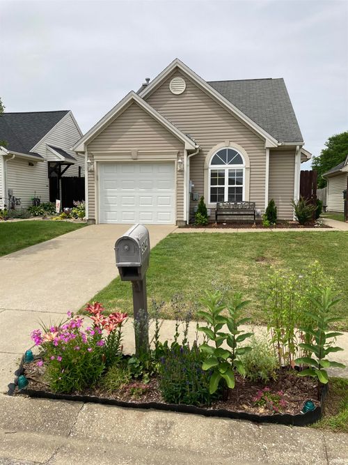 3042 Galleon Dr, Evansville, IN, 47725-8126 | Card Image