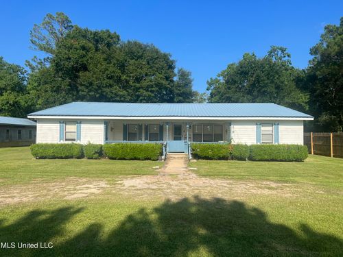 9304 Gray Ave, Vancleave, MS, 39565-7907 | Card Image