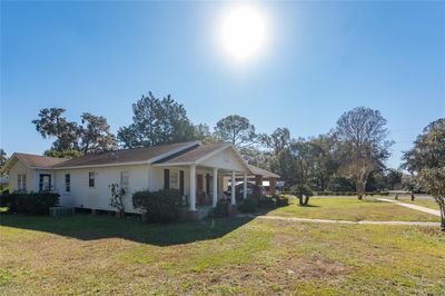 123 Se 1st Street, House other with 3 bedrooms, 2 bathrooms and null parking in Williston FL | Image 3