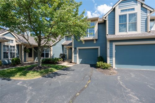 167 Queens Crossing, Centerville, OH, 45458 | Card Image