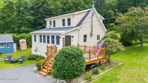 22 Whitney Dr, Averill Park, NY, 12018-3754 | Card Image