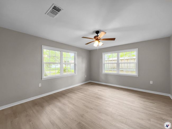 202 Main St, House other with 3 bedrooms, 2 bathrooms and null parking in Hooks TX | Image 17