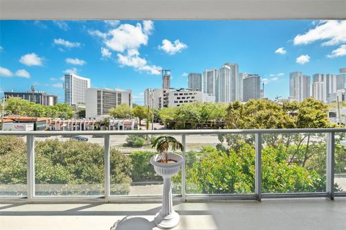 h0302-3470 E Coast Ave, Miami, FL, 33137-4070 | Card Image